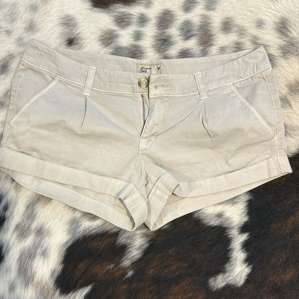 american eagle shorts size 6